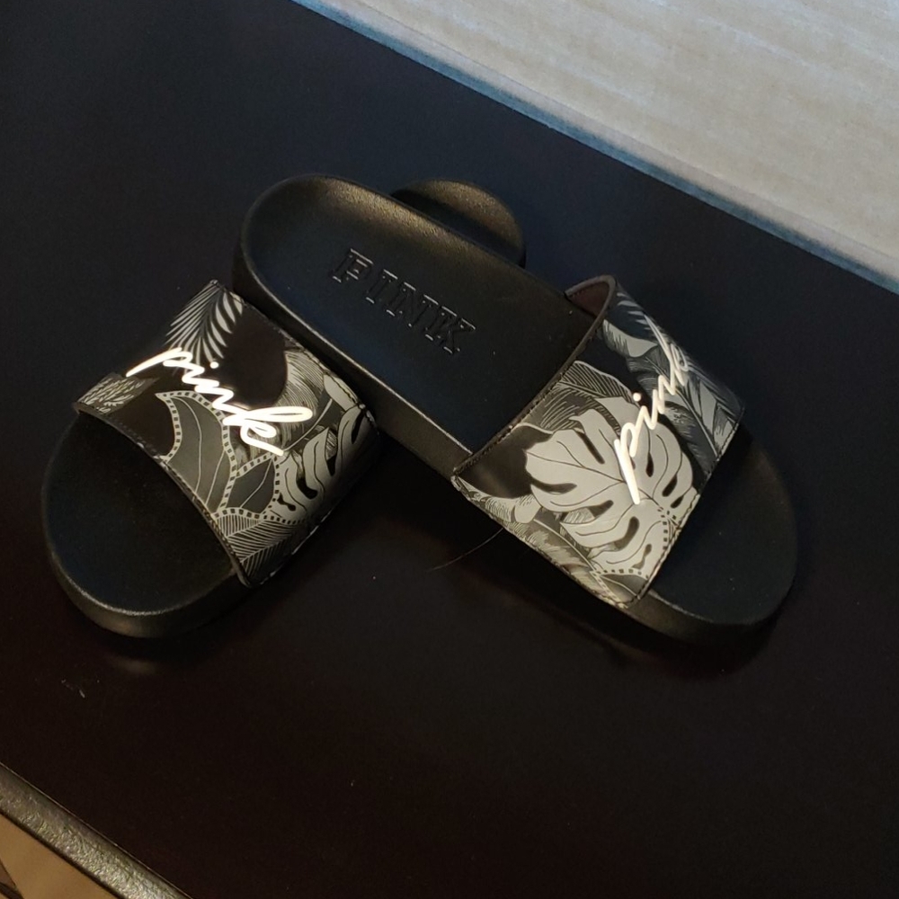 S/ M - PINK Victoria's Secret Slides